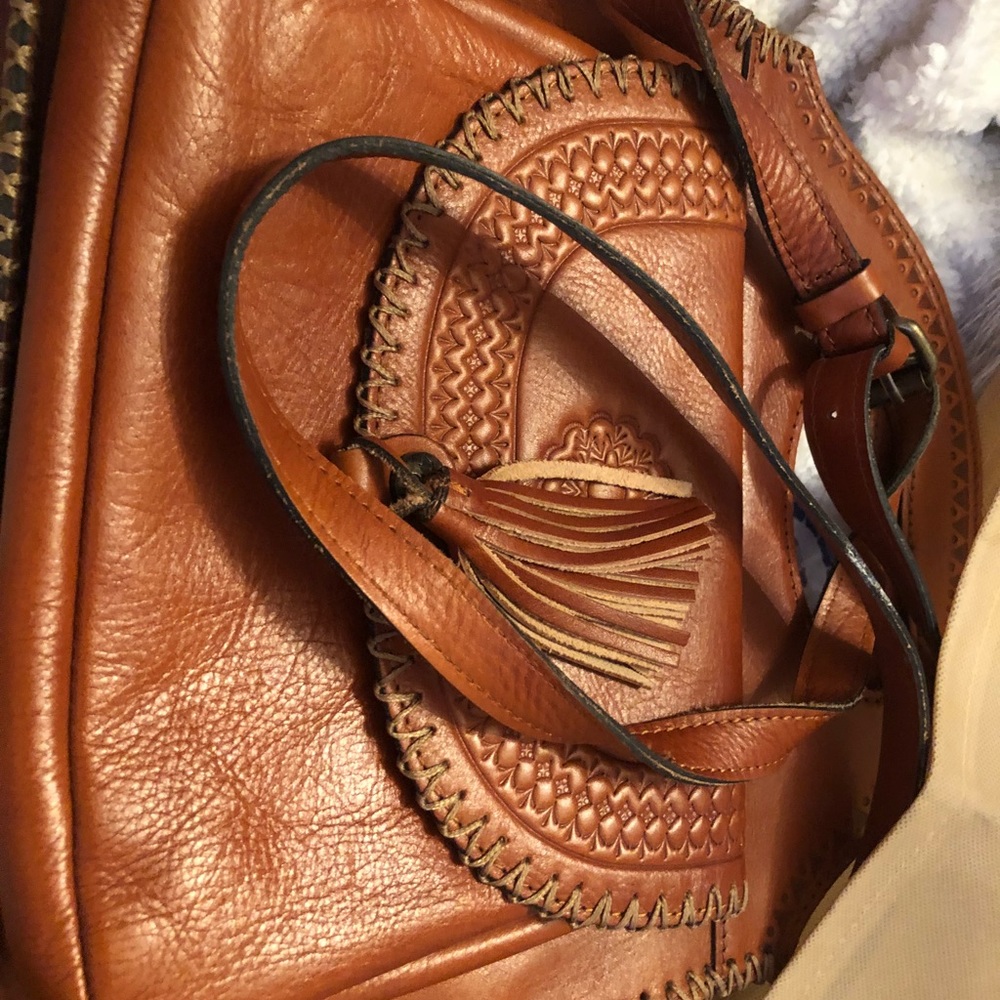 Purse 150, matching wallet 50.00